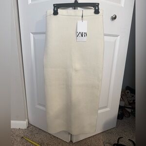 Zara Cream Midi Pencil Skirt